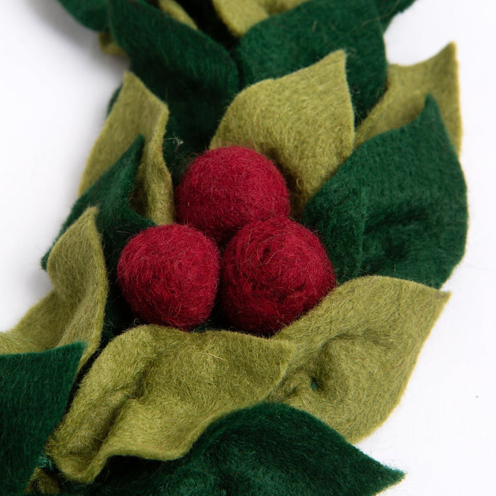 Felt Craft Kit - Christmas Berry Wreath - Wool Couture