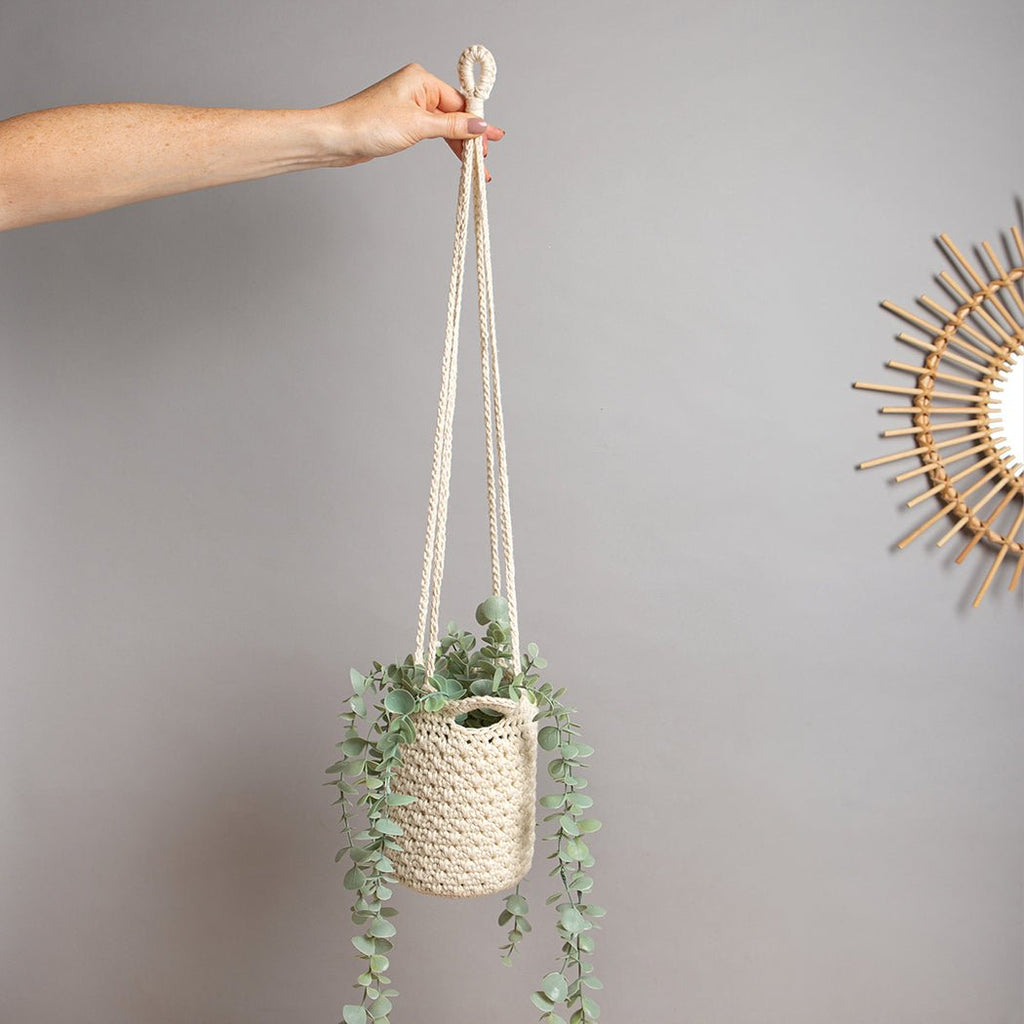 string plant pot holders Plant Pot Holder Crochet Kit