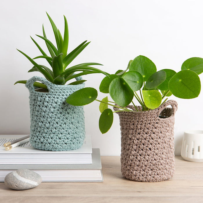 crochet a plant pot holder Plant Pot Holder Crochet Kit