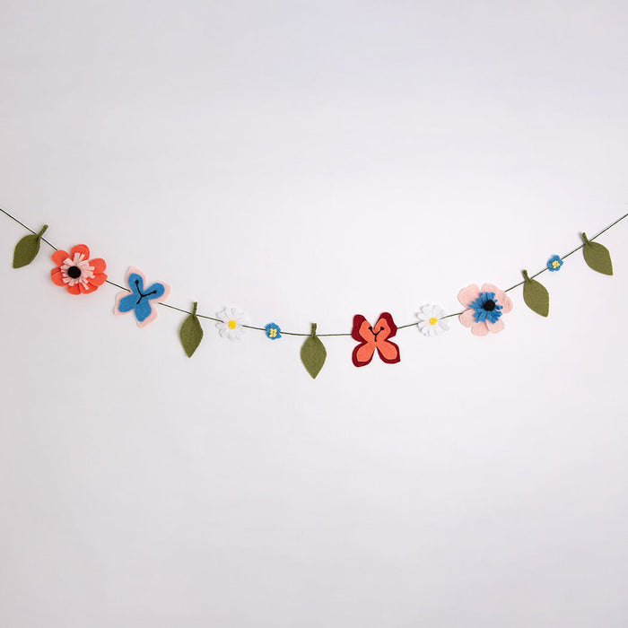 Wildflower Garland Felt Craft Kit - Wool Couture