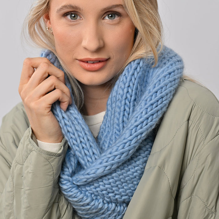 Accessories Knitting Kit - Twisted Snood - Wool Couture