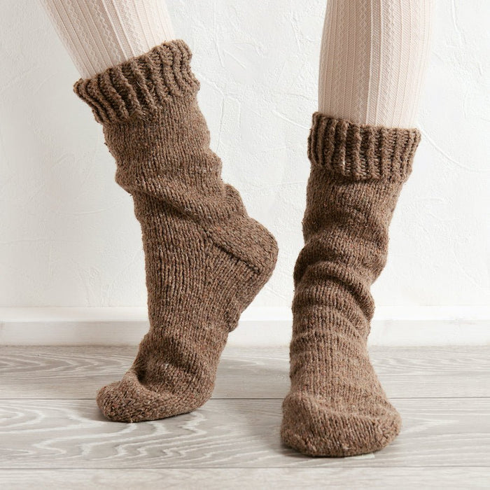 Accessories Knitting PDF Pattern - Siesta Socks - Wool Couture