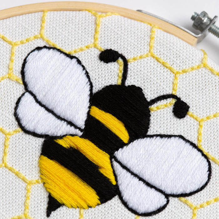 Bee Embroidery Kit - 7" Bee Happy - Wool Couture