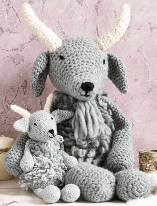 Cow Crochet Kit. Giant Amigurumi Cow Toy. Bonnie the Cow Crochet Pattern.  Advanced Crochet Kit by Wool Couture -  UK