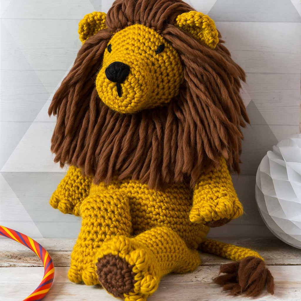 Cedric the Lion Crochet Kit– Wool Couture