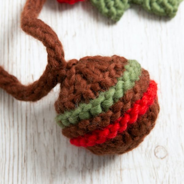 Christmas Garland Knitting Kit - Wool Couture