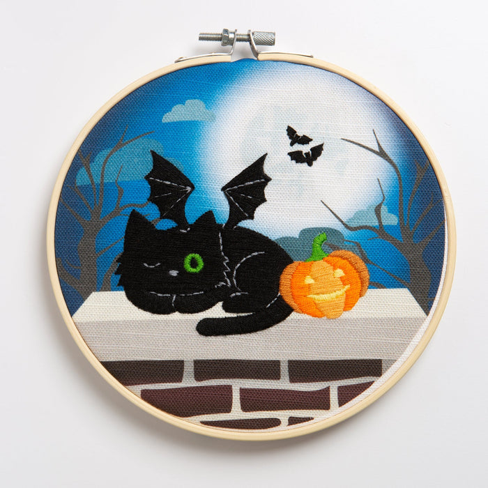 Embroidery Kit - Black Cat Halloween 7" - Wool Couture