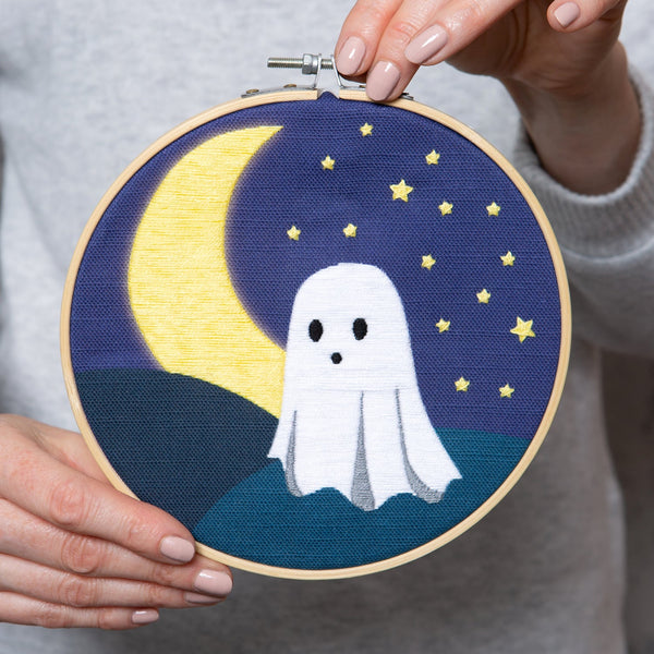 Embroidery Kit - Ghost Halloween 7" - Wool Couture