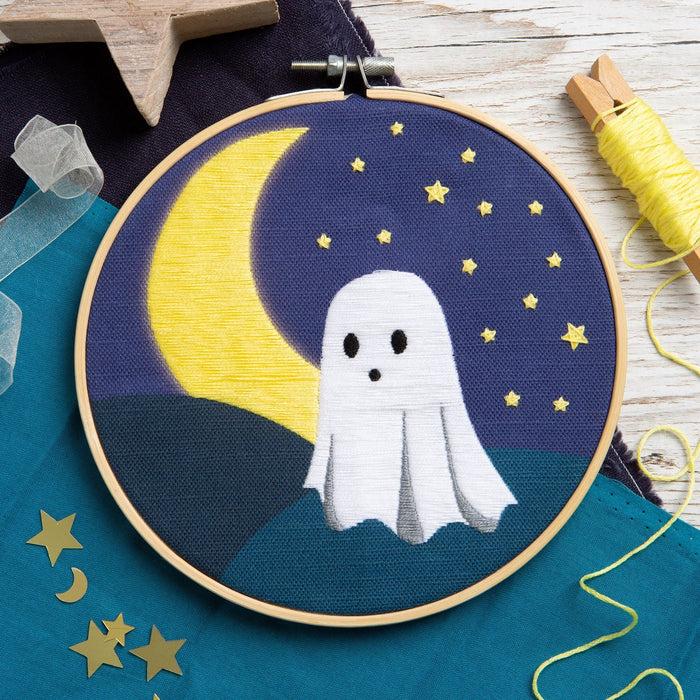 Embroidery Kit - Ghost Halloween 7" - Wool Couture