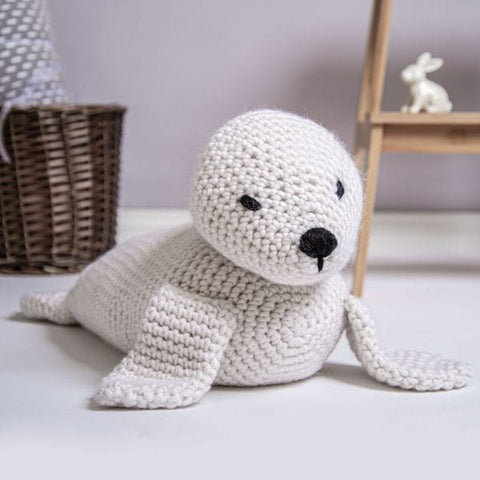 Gloria Seal crochet kit - Wool Couture