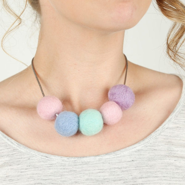 Necklace Needle Felting Kit - Wool Couture