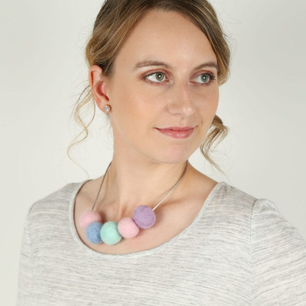 Necklace Needle Felting Kit - Wool Couture