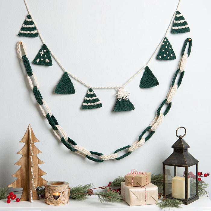 Oh Christmas Tree Garland and Paper Chain Knitting Kit - Wool Couture