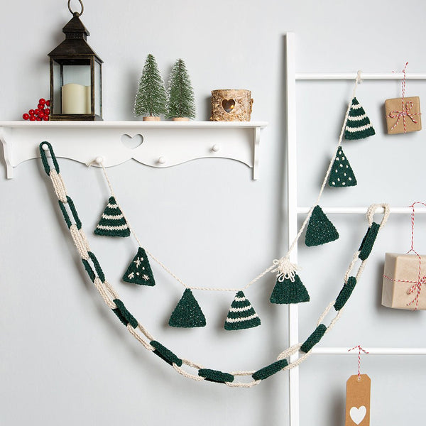 Oh Christmas Tree Garland and Paper Chain Knitting Kit - Wool Couture