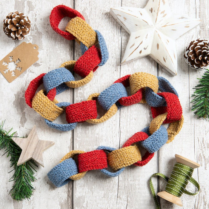 Christmas Paper Chain Crochet Kit Handmade Party Decorations Beginners Crochet  Christmas Craft Kit by Wool Couture 