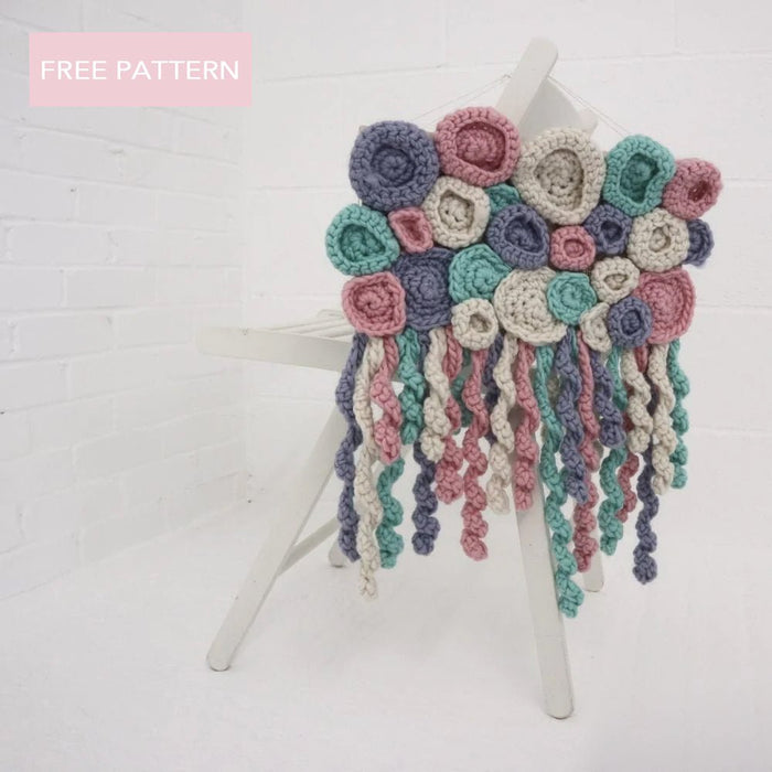 Poppy Wallhanging PDF Pattern - Wool Couture