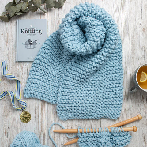 Scarf Knitting Kit + Knitting Pocket Book - Bronze Level - Wool Couture