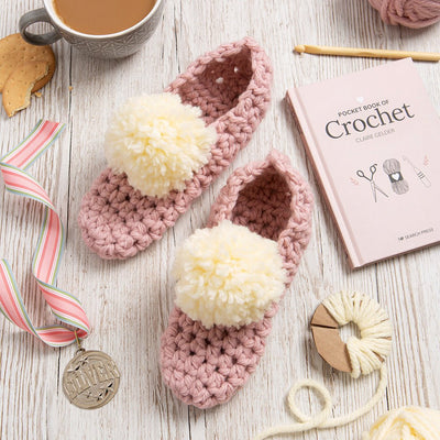 Slippers Crochet Kit + Crochet Pocket Book - Silver Level - Wool Couture